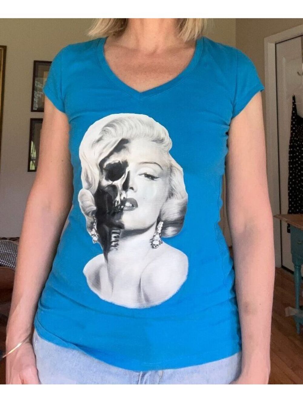Blue V-Neck T-Shirt with Marilyn Monroe Skull Print